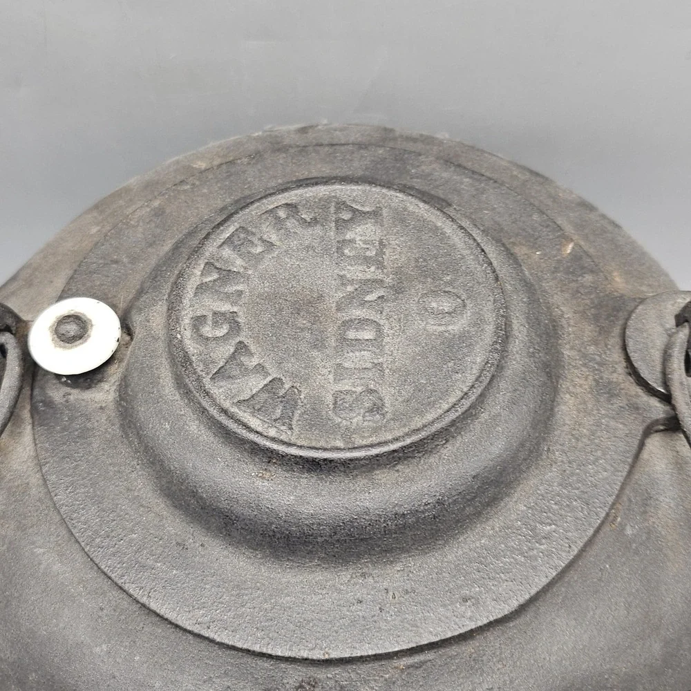Vintage Wagner Ware Sidney O HUGE Cast Iron Tea Pot Kettle Swivel Lid Made USA